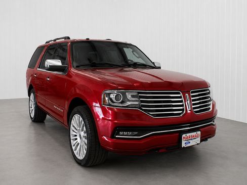 Used 2015 Lincoln Navigator 2WD image 1