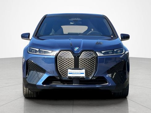 Used 2022 BMW iX xDrive50 w/ Premium Package AWD/4WD image 8
