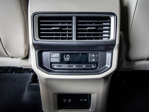 New 2026 Volkswagen Atlas SEL Premium R-Line AWD/4WD image 33