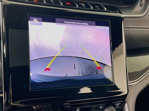 Used 2023 Jeep Grand Cherokee Altitude image 13