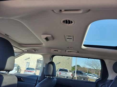 New 2026 Kia Carnival SX Prestige image 9