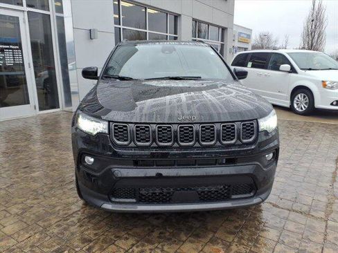 New 2026 Jeep Compass Latitude image 3