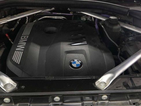 Certified 2024 BMW X7 xDrive40i w/ M Sport Package image 18