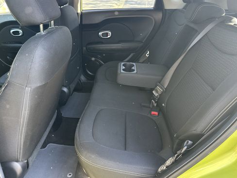 Used 2015 Kia Soul + image 20