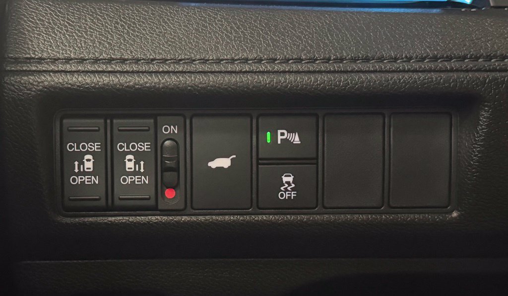 Used 2025 Honda Odyssey Touring image 14
