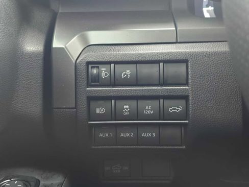 Used 2025 Toyota Tacoma TRD Off-Road image 35