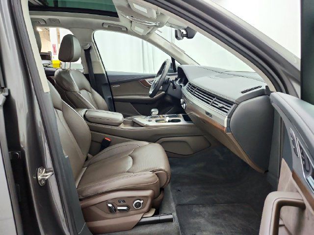 Used 2019 Audi Q7 3.0T Prestige w/ Prestige Package AWD/4WD image 19