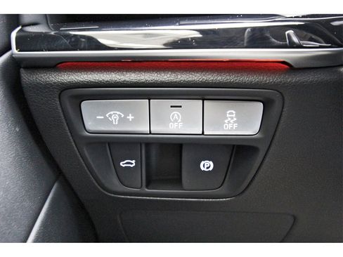 Used 2023 Genesis G80 2.5T image 17