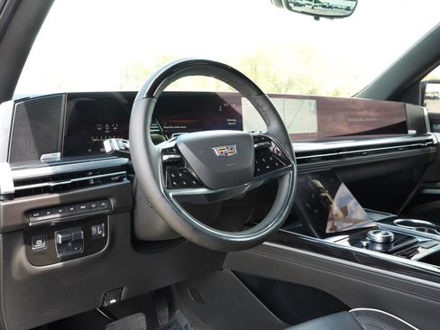 Certified 2025 Cadillac Escalade Sport w/ Touring Package image 17