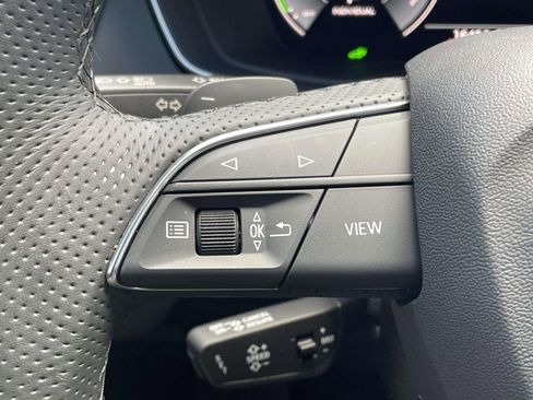 Certified 2024 Audi Q5 e Premium Plus w/ Premium Plus Package AWD/4WD image 21