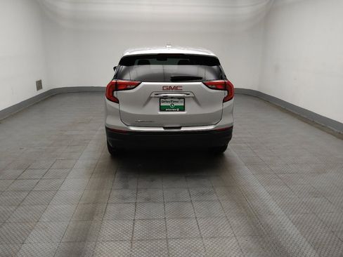 Used 2021 GMC Terrain SLE FWD image 6