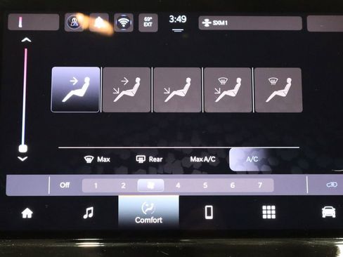 Used 2024 Jeep Compass Latitude image 34