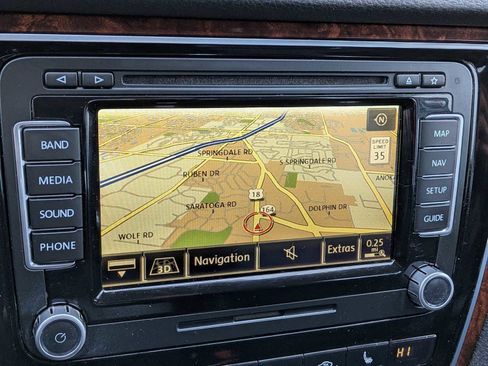 Used 2013 Volkswagen Passat 2.5 SEL Premium image 30