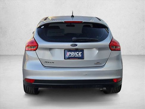 Used 2016 Ford Focus SE FWD image 7