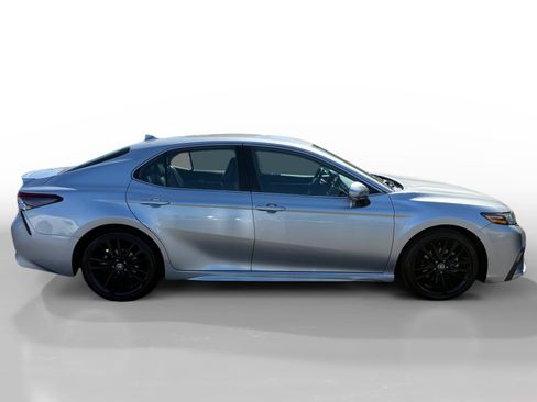 Used 2023 Toyota Camry XSE FWD image 6