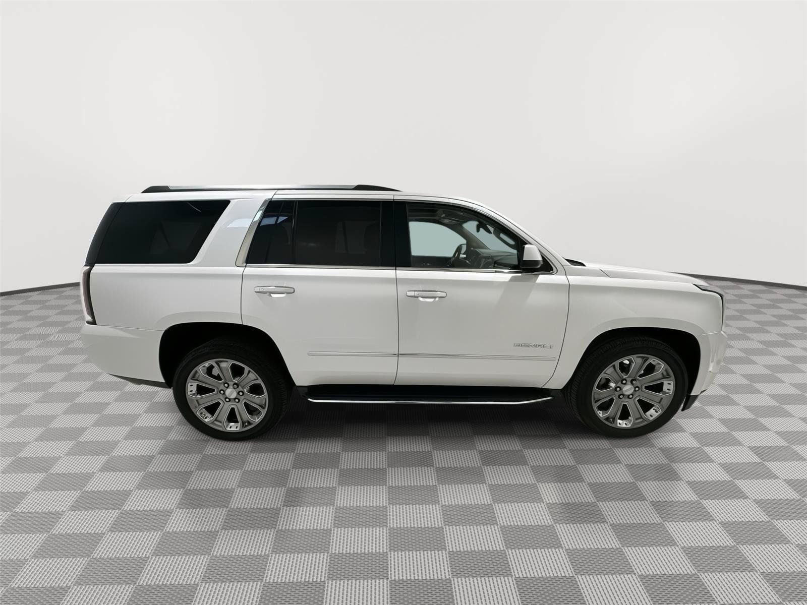 Used 2016 GMC Yukon Denali w/ Open Road Package AWD/4WD image 6