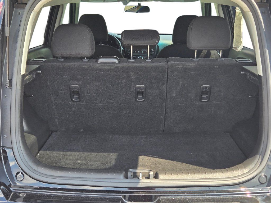 Used 2019 Kia Soul + FWD image 12