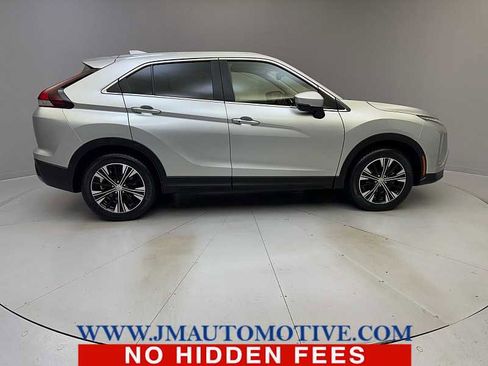 Used 2022 Mitsubishi Eclipse Cross SE image 6