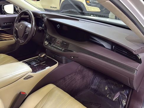 Used 2019 Lexus LS 500 F Sport image 20