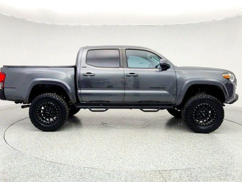 Used 2018 Toyota Tacoma SR5 image 4
