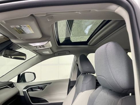 Used 2025 Toyota RAV4 XLE w/ Convenience Package image 11