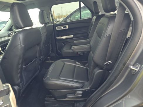Used 2024 Ford Explorer XLT w/ Equipment Group 202A AWD/4WD image 6