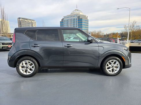 Certified 2023 Kia Soul LX w/ Option Group 015 image 9