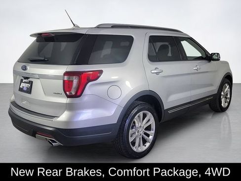 Used 2018 Ford Explorer XLT w/ Equipment Group 202A AWD/4WD image 3