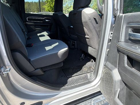 Used 2024 RAM 2500 Big Horn w/ Bed Utility Group image 21