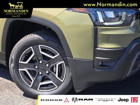 New 2026 Jeep Cherokee Laredo AWD/4WD image 3