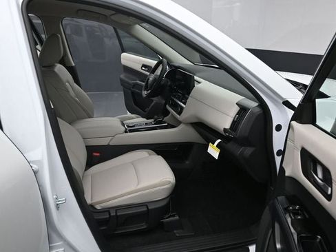 New 2026 Nissan Pathfinder SL image 33