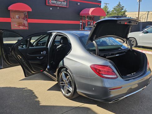 Used 2018 Mercedes-Benz E 300 w/ Premium 1 Package image 18