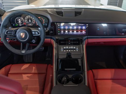 New 2026 Porsche Panamera RWD image 11