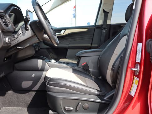 Used 2022 Ford Escape Titanium w/ Titanium Elite Package image 10