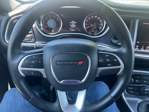 Used 2016 Dodge Challenger R/T Scat Pack w/ Leather Interior Group RWD image 21