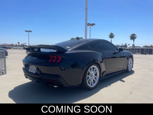 Used 2025 Ford Mustang GT Premium RWD image 2
