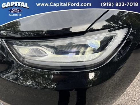 Used 2025 Chrysler Pacifica Select FWD image 11
