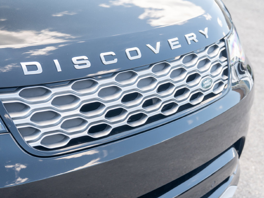 New 2026 Land Rover Discovery Limited Edition AWD/4WD image 15