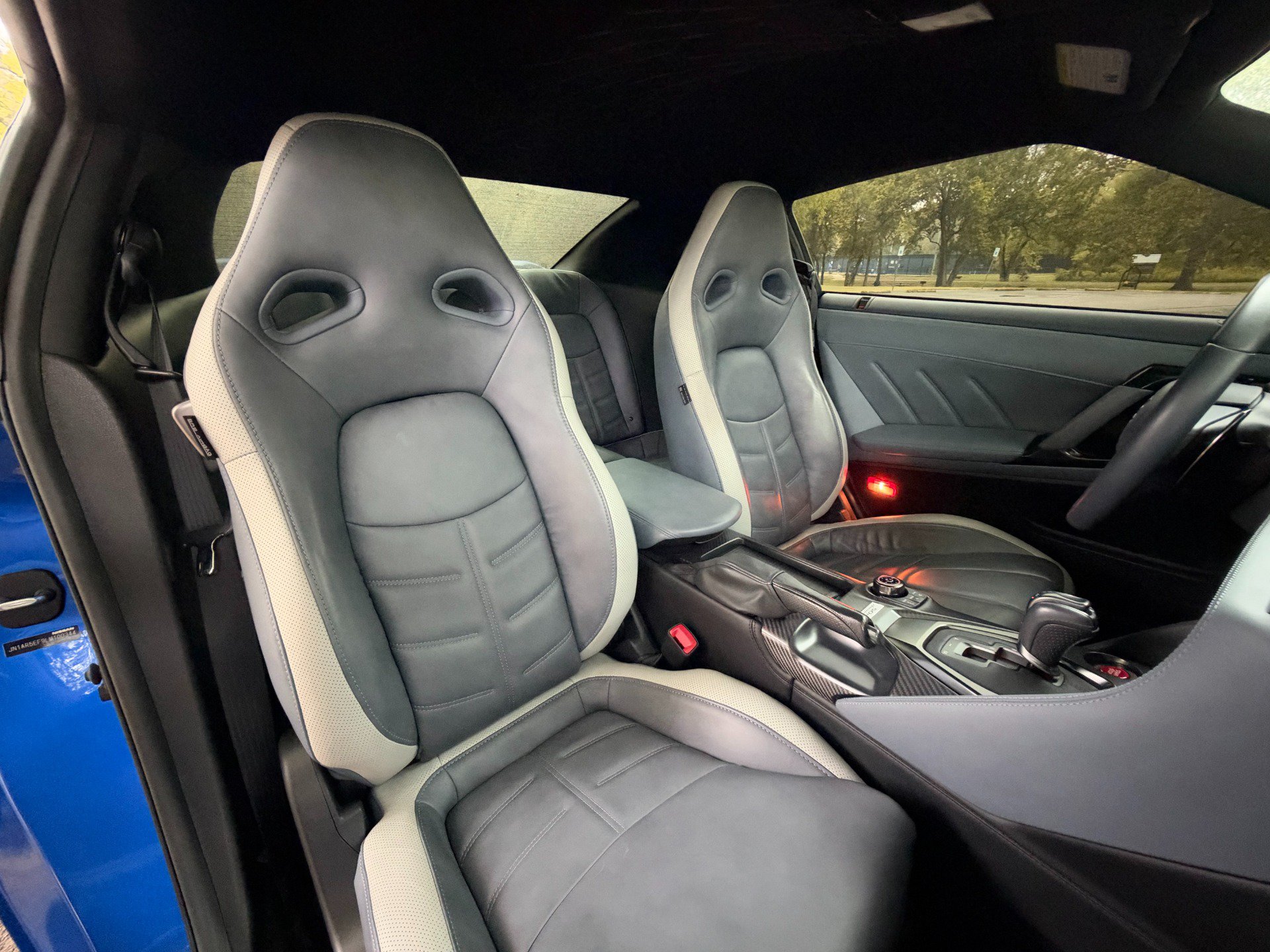 Used 2020 Nissan GT-R Premium AWD/4WD image 13