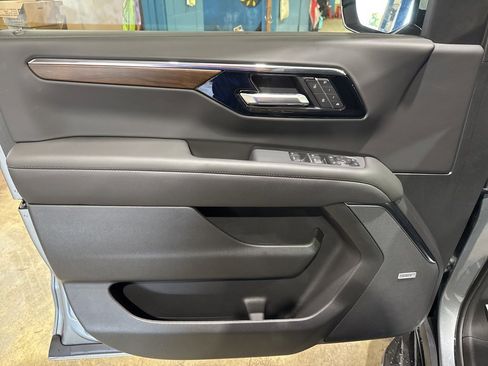 New 2026 Chevrolet Tahoe High Country w/ Sun And Tow Package image 23