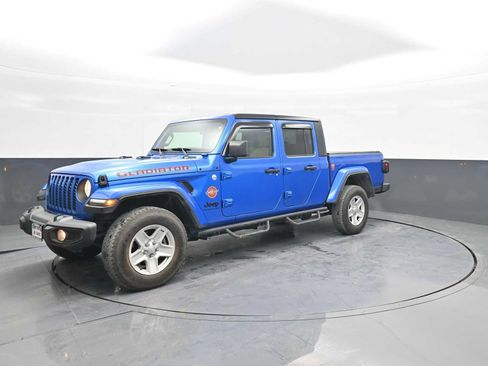 Used 2021 Jeep Gladiator Sport image 4