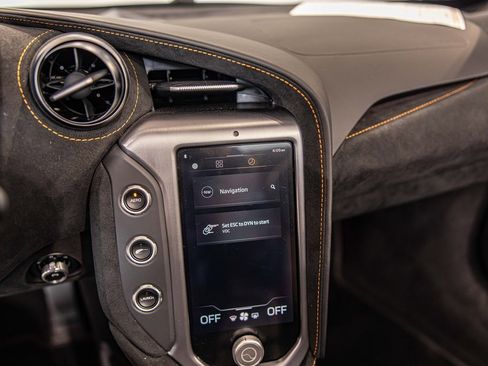 Used 2026 McLaren 750S Spider image 22