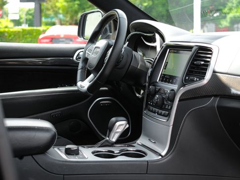 Used 2018 Jeep Grand Cherokee Trackhawk AWD/4WD image 35