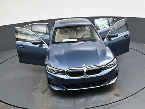 New 2026 BMW 330i xDrive Sedan w/ Premium Package image 38