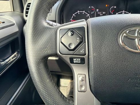 Used 2021 Toyota 4Runner SR5 AWD/4WD image 11