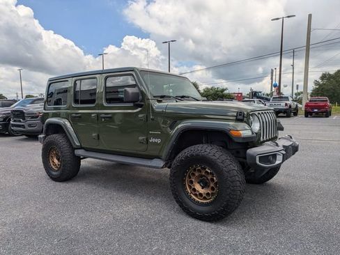 Used 2022 Jeep Wrangler Unlimited Sahara w/ LED Lighting Group AWD/4WD image 2