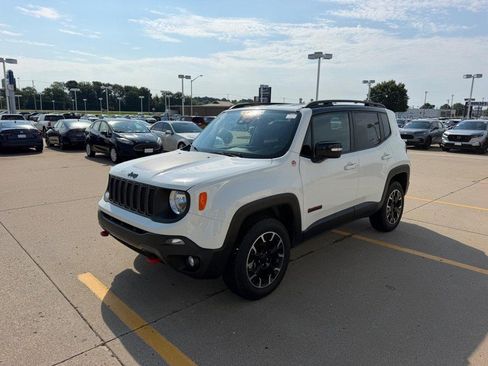 Used 2023 Jeep Renegade Trailhawk AWD/4WD image 6