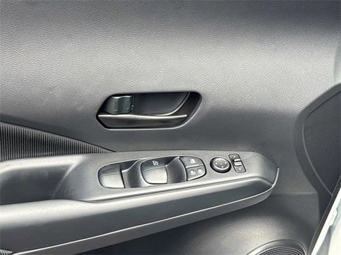 New 2025 Nissan Kicks Play S image 22