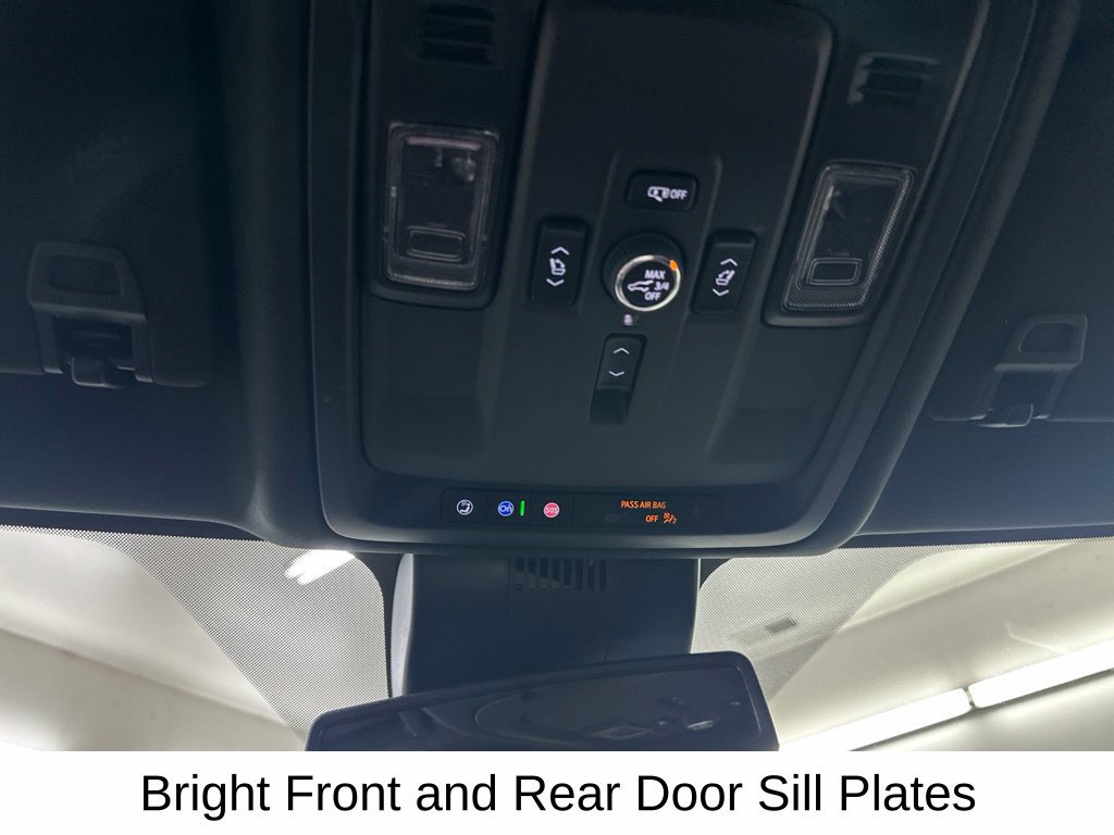Used 2025 GMC Yukon XL Denali AWD/4WD image 50