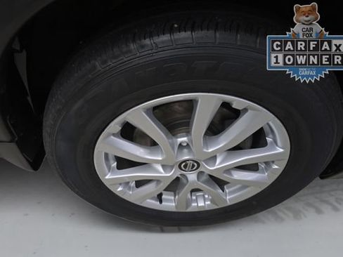 Used 2020 Nissan Rogue SV AWD/4WD image 16